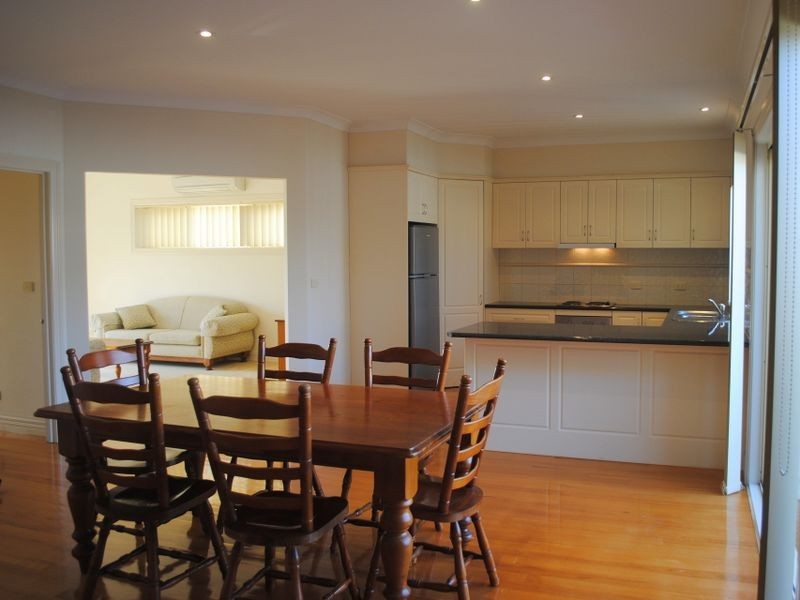 2/5 Myrtle Street, Alexandra VIC 3714