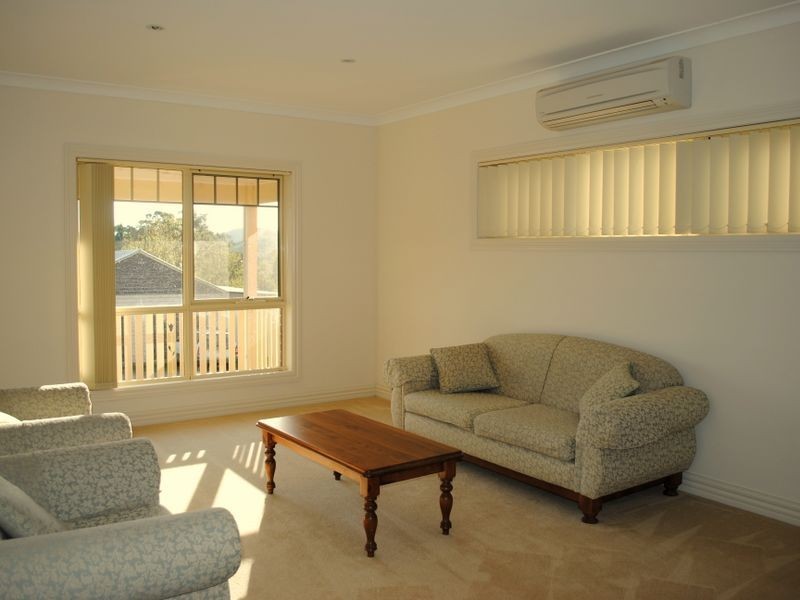 2/5 Myrtle Street, Alexandra VIC 3714