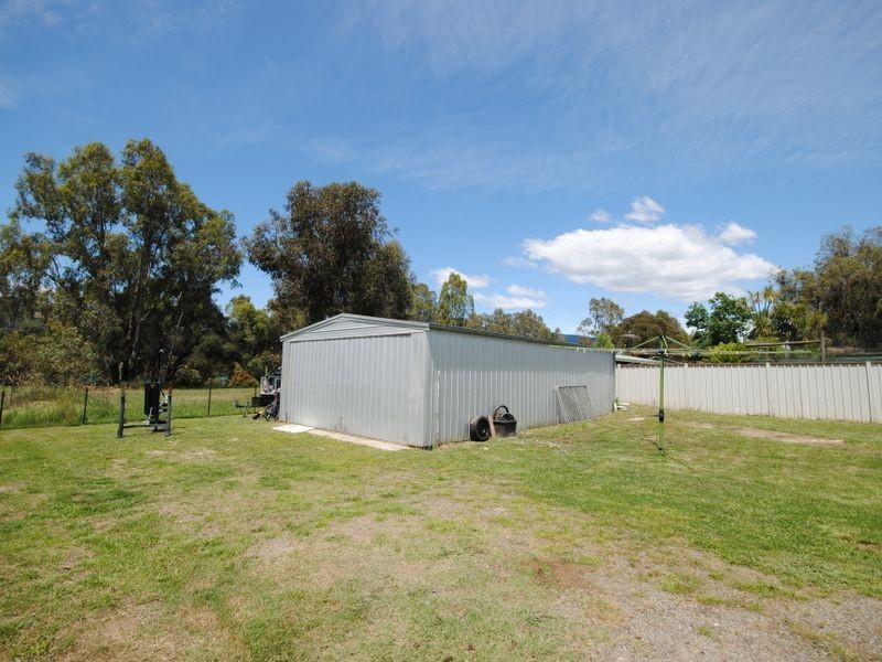 1B Park Avenue, Eildon VIC 3713