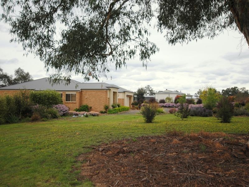 44 Yarck Village Place, Yarck VIC 3719