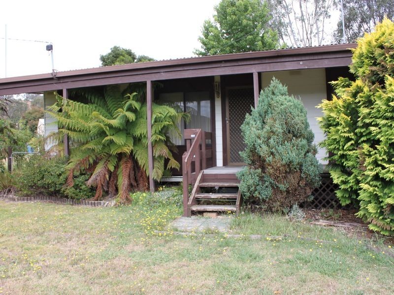 10 Savage Court, Eildon VIC 3713