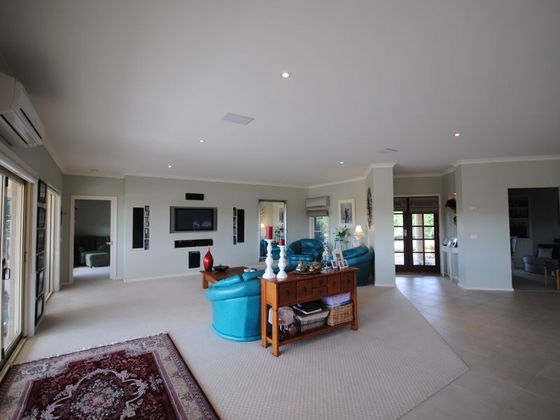 43 Myrtle Street, Alexandra VIC 3714