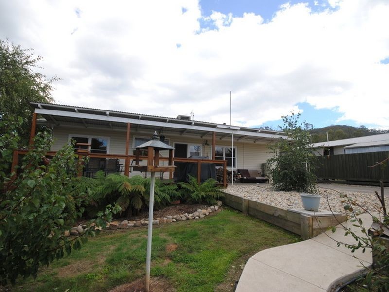 21 The Boulevard, Eildon VIC 3713