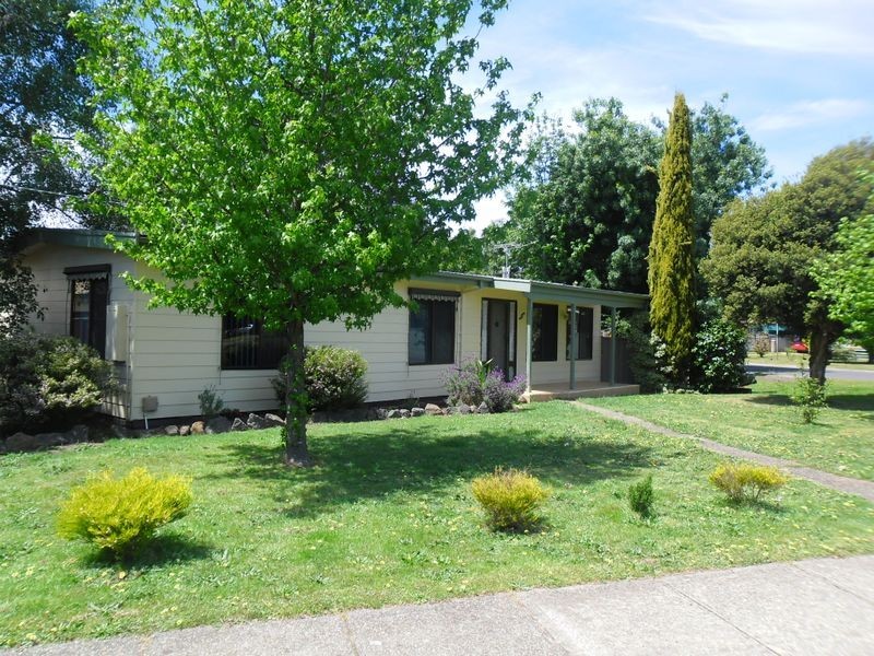 65 Bayley Street, Alexandra VIC 3714