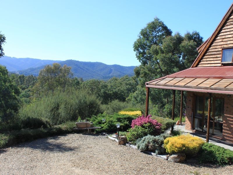54 South Crescent, Eildon VIC 3713