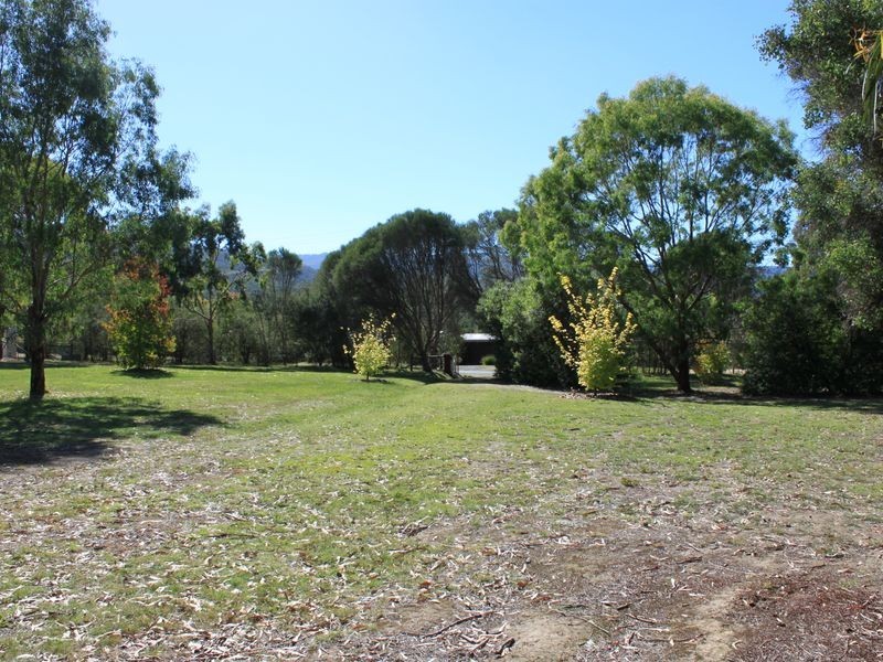54 South Crescent, Eildon VIC 3713