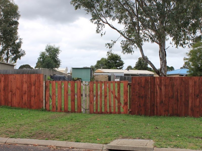 1 Coates Court, Alexandra VIC 3714