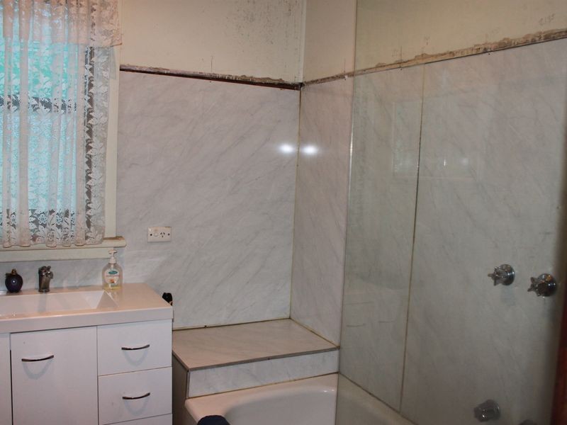 12 William Street, Alexandra VIC 3714