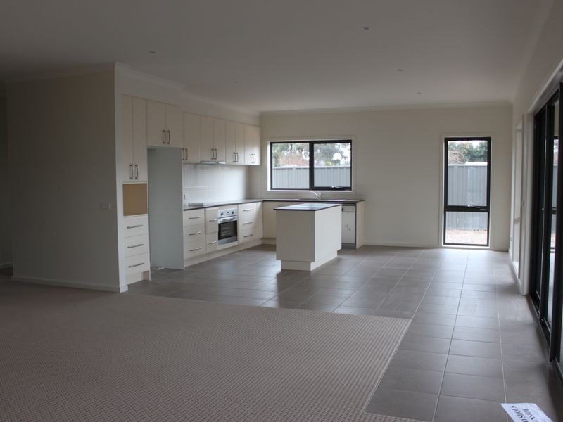 17 Manser Rise, Alexandra VIC 3714