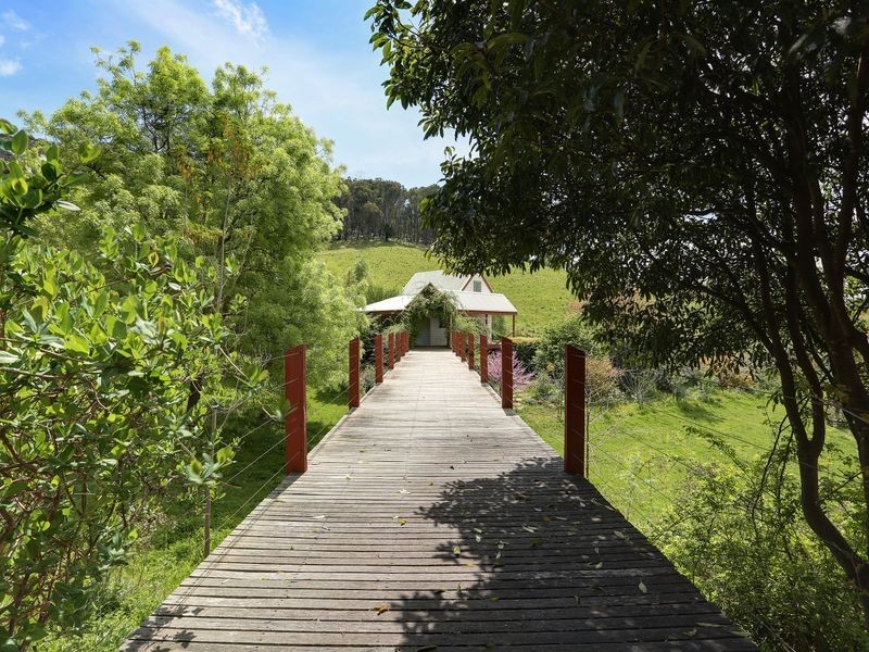 566 Crystal Creek Road, Alexandra VIC 3714