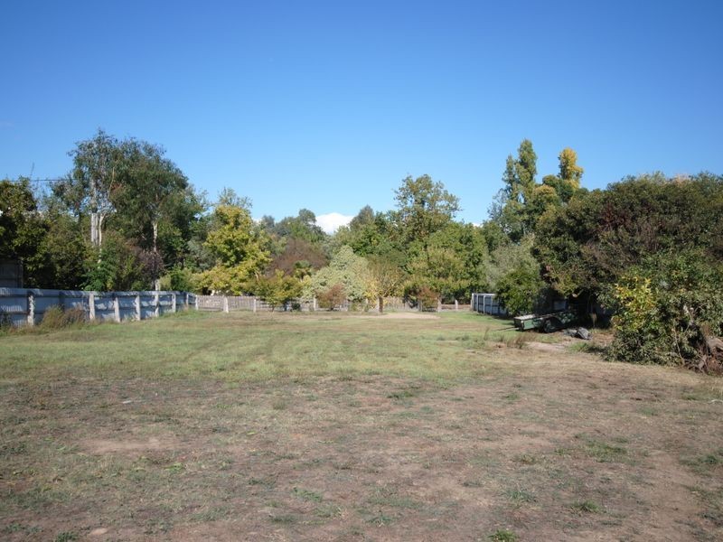 11 Paynes Avenue, Alexandra VIC 3714