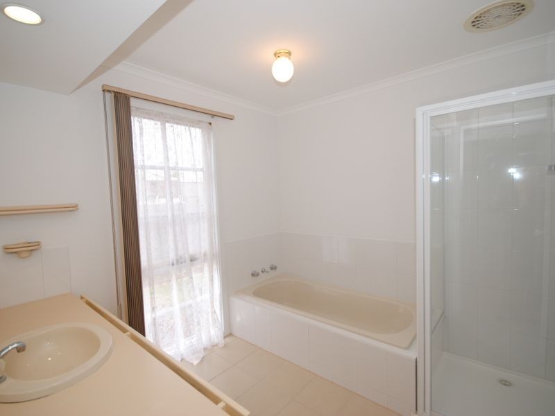 2/20 Rose Street, Alexandra VIC 3714