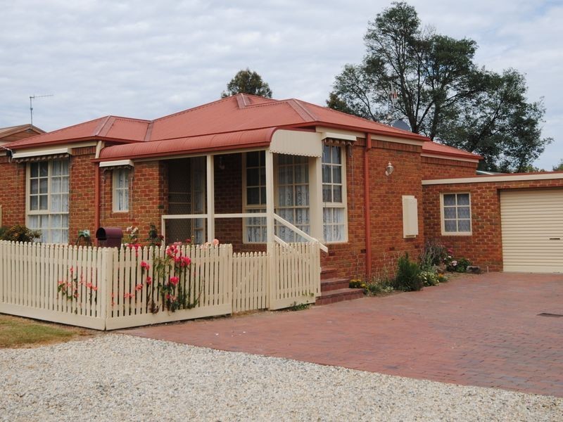 2/20 Rose Street, Alexandra VIC 3714