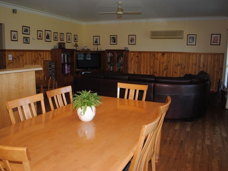 80 Edwards Road, Alexandra VIC 3714