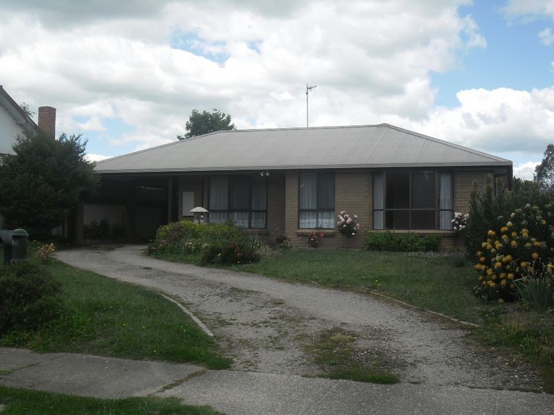 18 McKenzie Street, Alexandra VIC 3714