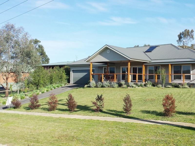 48 Pendlebury Street, Alexandra VIC 3714