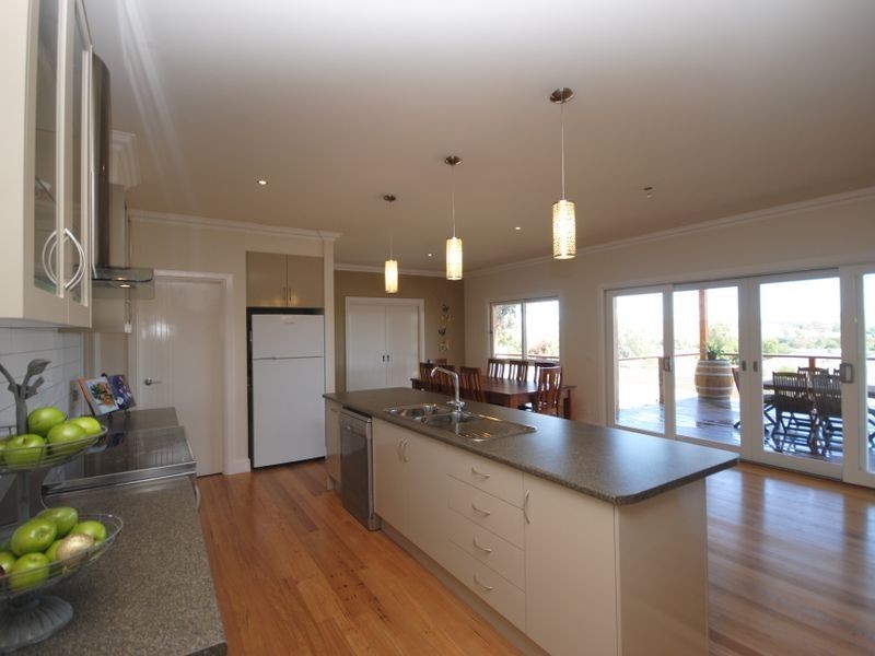 48 Pendlebury Street, Alexandra VIC 3714