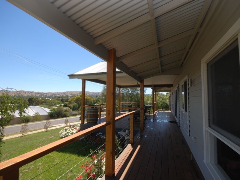 48 Pendlebury Street, Alexandra VIC 3714