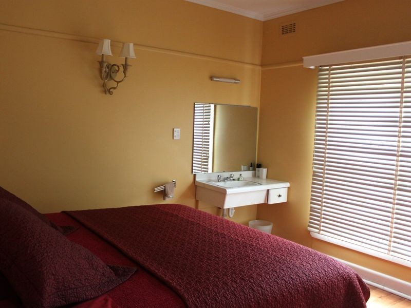 2 Sixth Street, Eildon VIC 3713