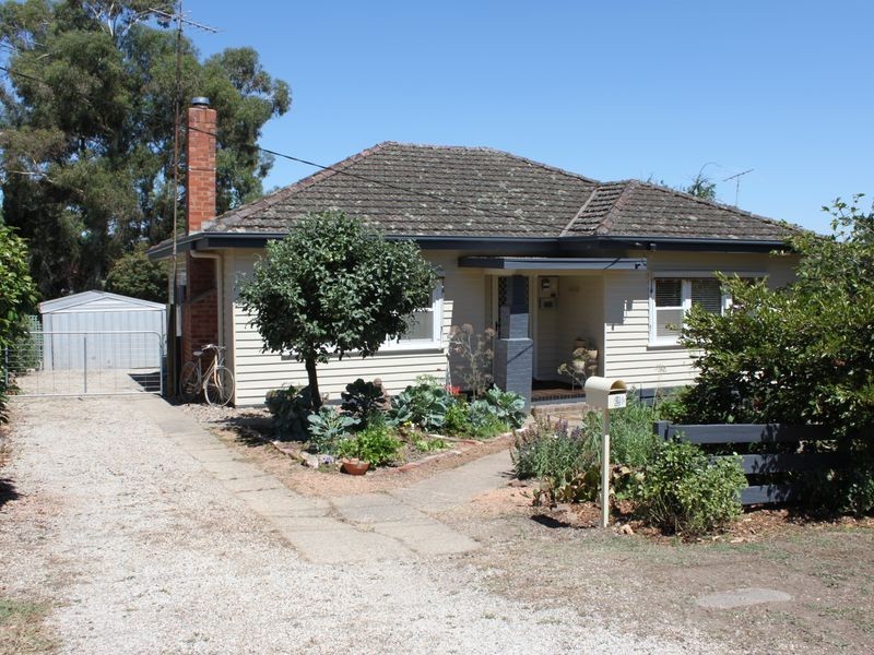 2 Myrtle Street, Alexandra VIC 3714