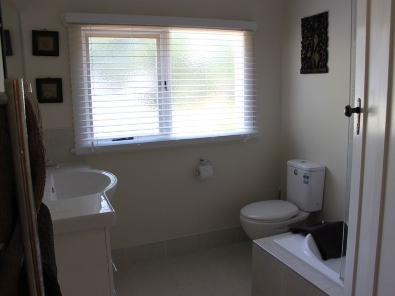 2 Myrtle Street, Alexandra VIC 3714