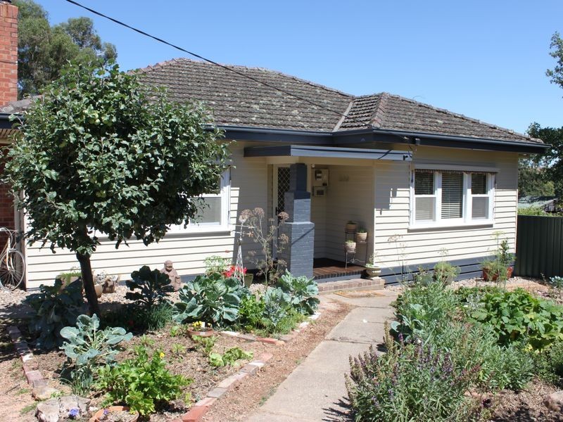 2 Myrtle Street, Alexandra VIC 3714