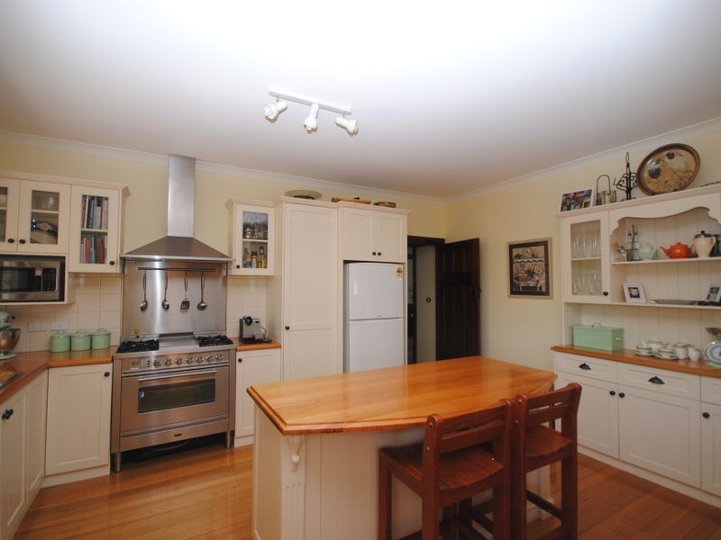 13 Myrtle Street, Alexandra VIC 3714