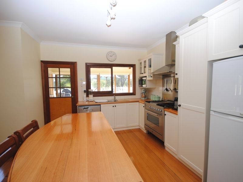 13 Myrtle Street, Alexandra VIC 3714