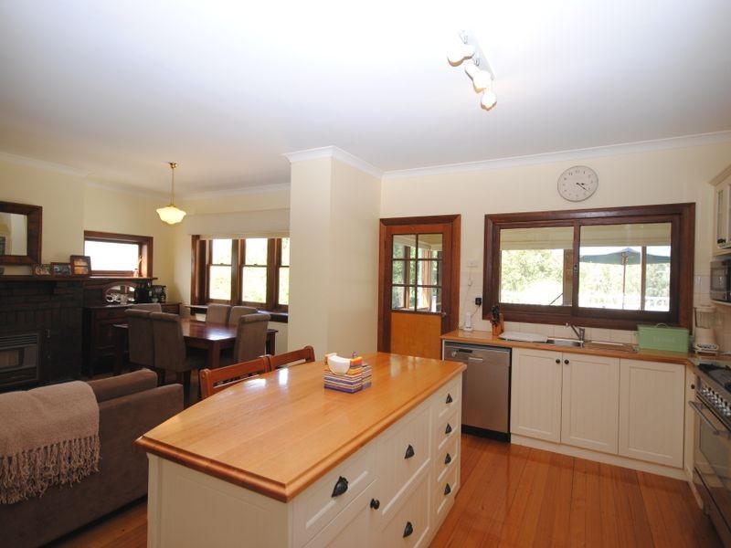 13 Myrtle Street, Alexandra VIC 3714
