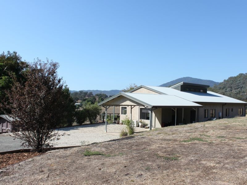 15 Alford Avenue, Eildon VIC 3713