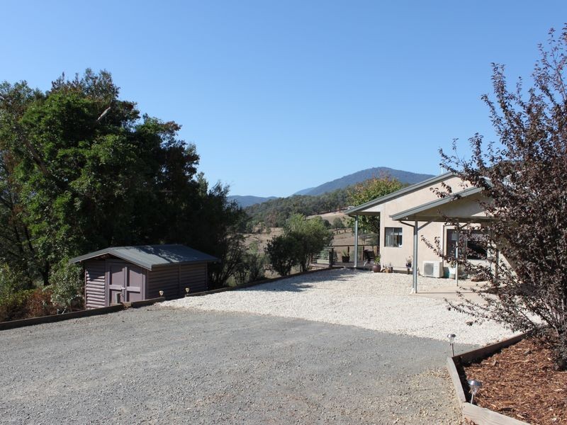 15 Alford Avenue, Eildon VIC 3713