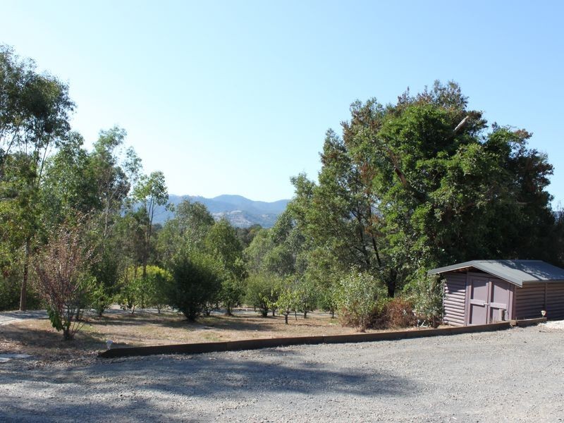 15 Alford Avenue, Eildon VIC 3713