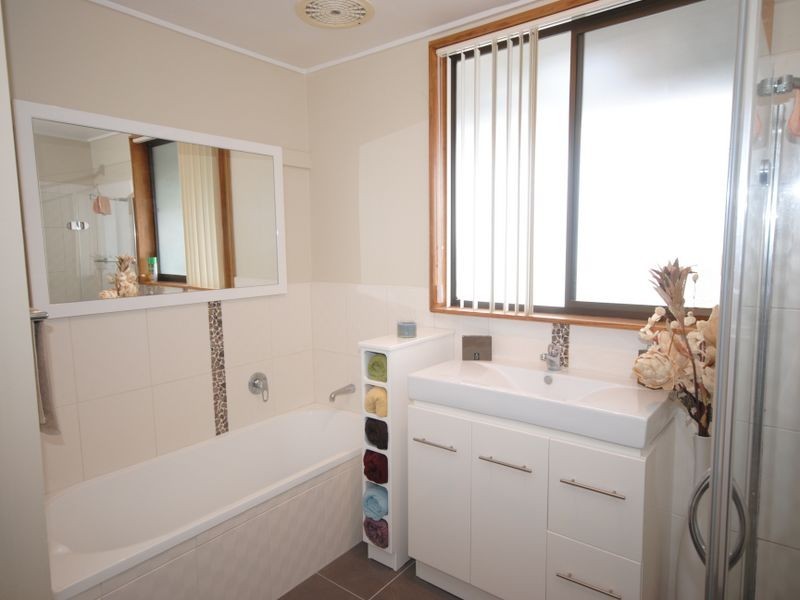 23 Eighth Street, Eildon VIC 3713