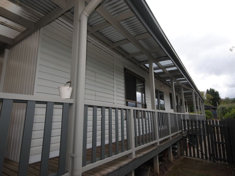23 Eighth Street, Eildon VIC 3713