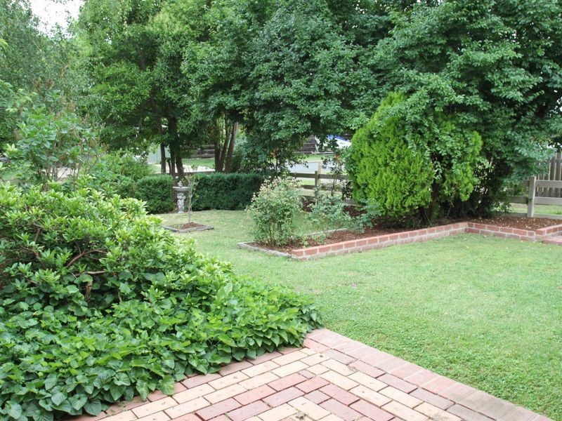 12 Albert Street, Alexandra VIC 3714