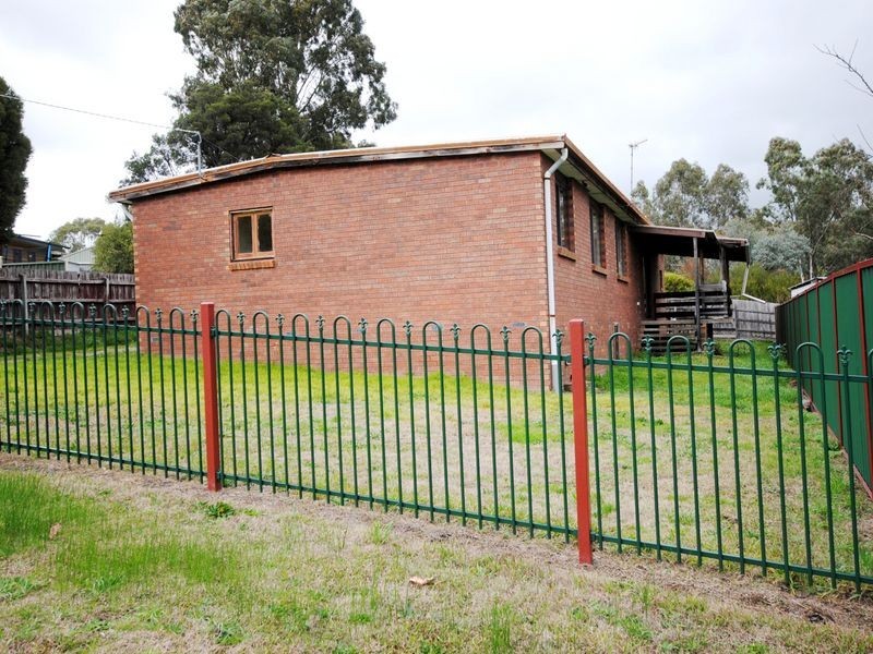 16 Pendlebury Street, Alexandra VIC 3714