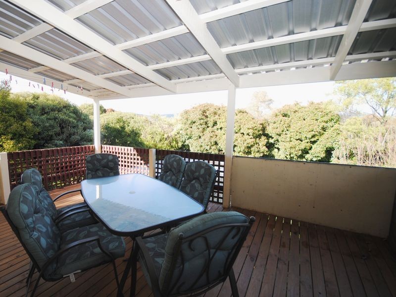 27 Centre Avenue, Eildon VIC 3713