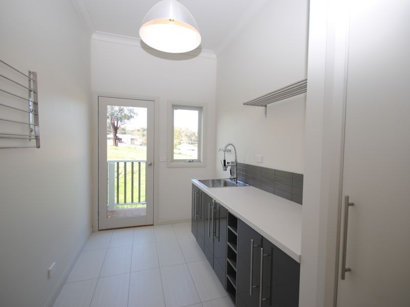 42 Villeneuve Street, Alexandra VIC 3714