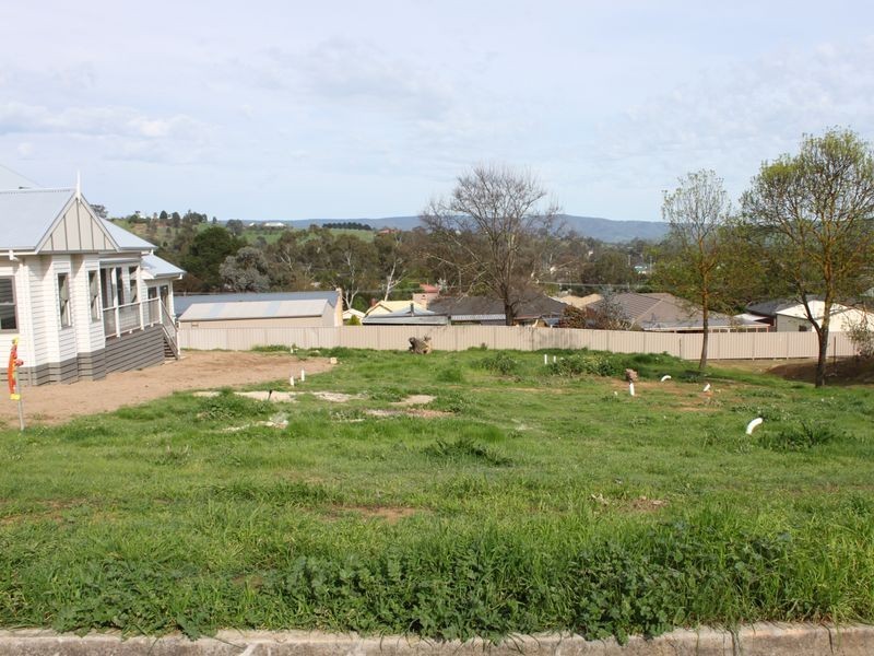 40 Villeneuve Street, Alexandra VIC 3714