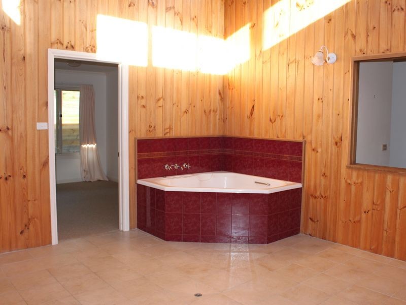 6 Cathedral Close, Buxton VIC 3711