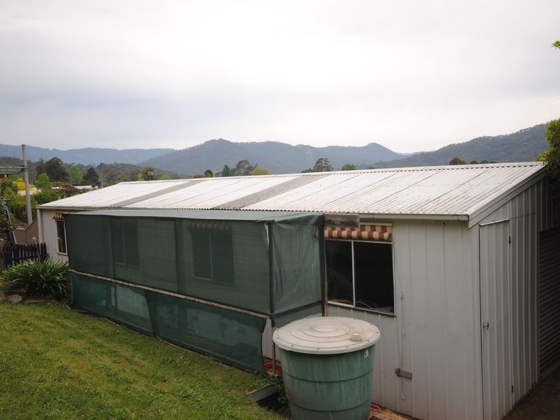 25 Eighth Street, Eildon VIC 3713