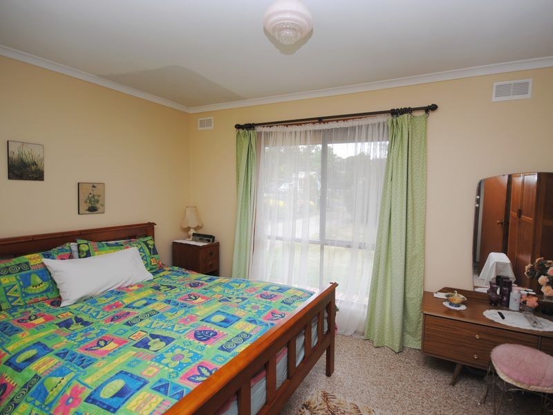 33 Shaw Avenue, Eildon VIC 3713