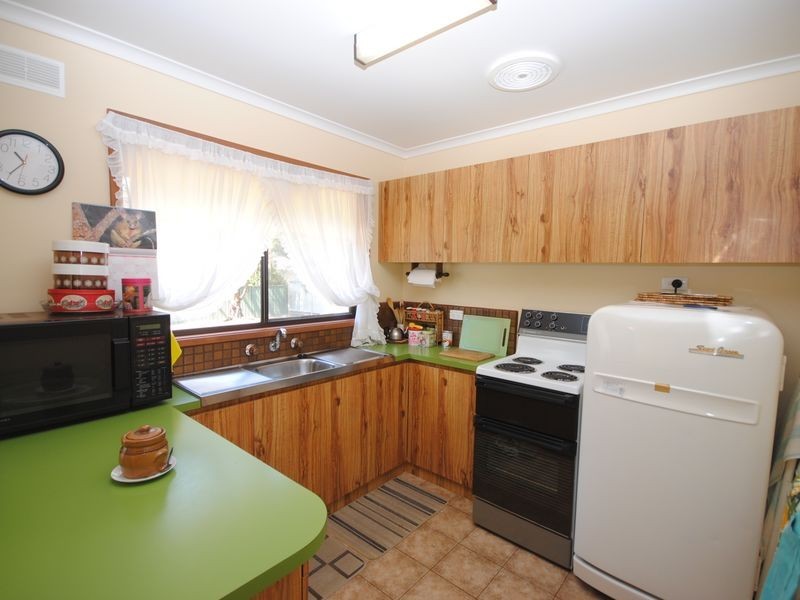 33 Shaw Avenue, Eildon VIC 3713