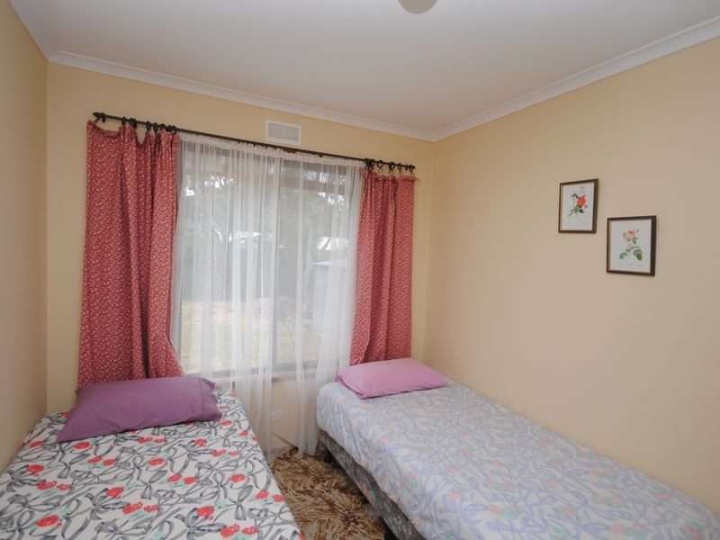 33 Shaw Avenue, Eildon VIC 3713