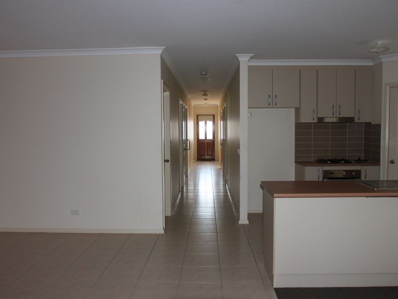 8/19 Rose Street, Alexandra VIC 3714