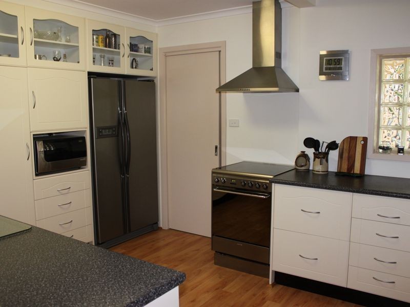 16 Villeneuve Street, Alexandra VIC 3714