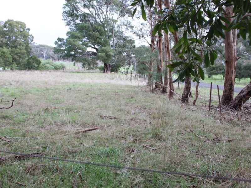 291 Gum Road, Caveat VIC 3660