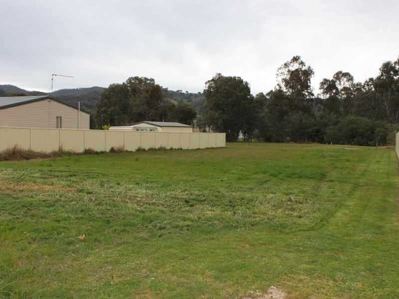 27 Shaw Avenue, Eildon VIC 3713