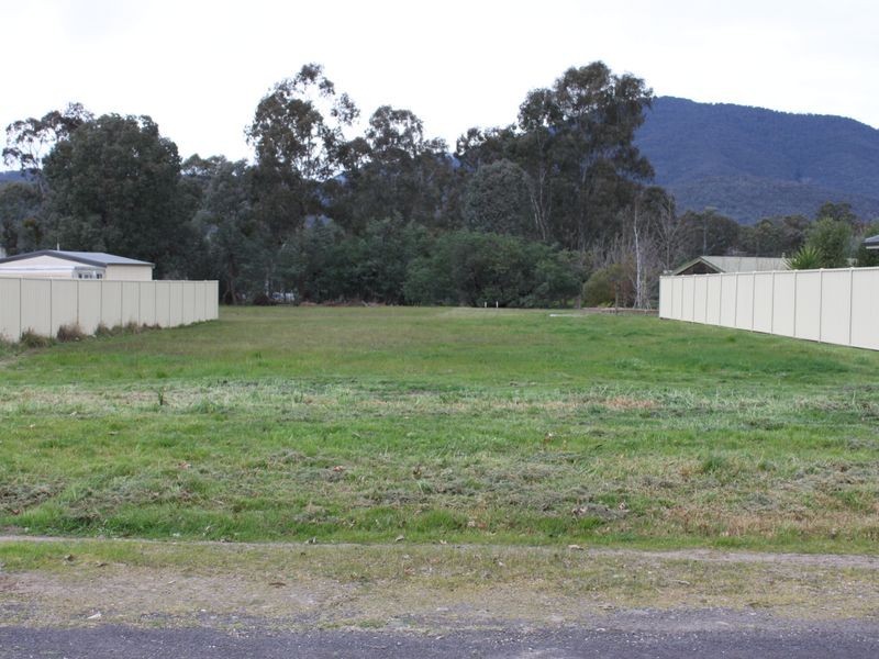 27 Shaw Avenue, Eildon VIC 3713