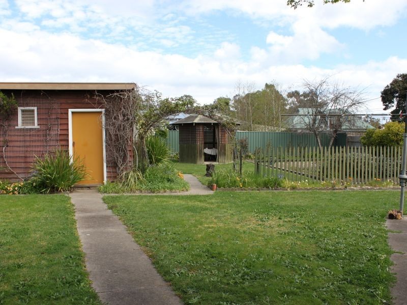 74 Bayley Street, Alexandra VIC 3714